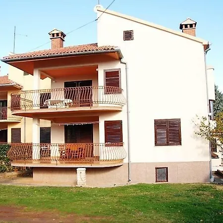 Mon Perin Castrum - Casa Francesca 巴莱